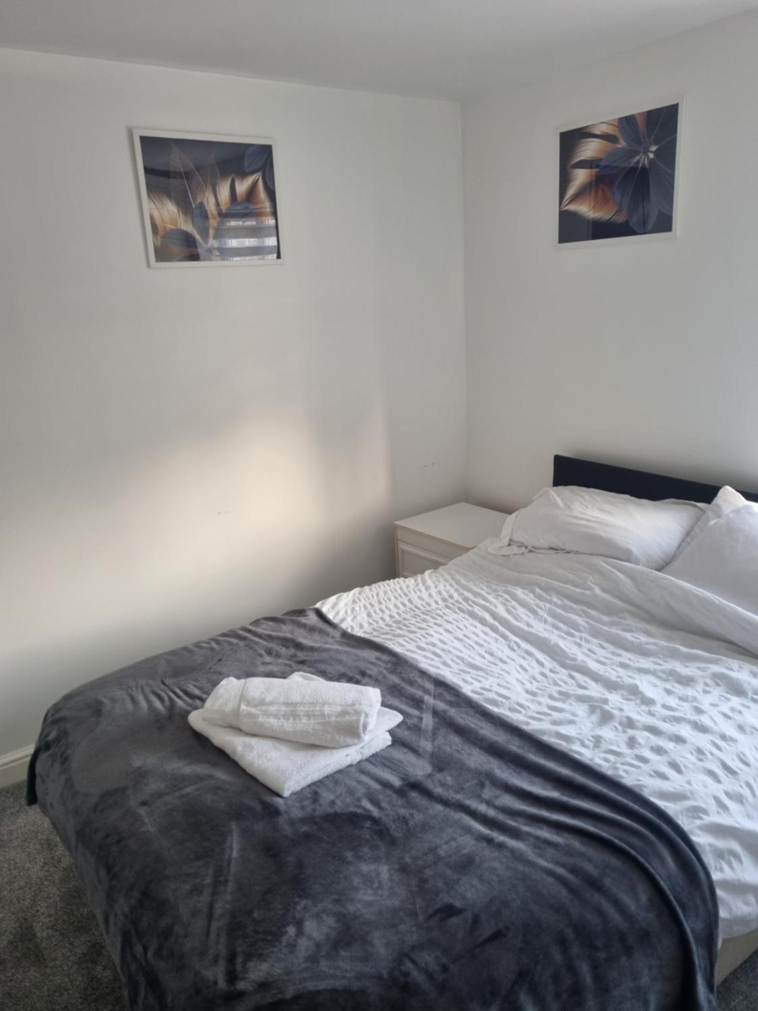 Maidstone Villa 3 Bedroom Free Sports Channels,Parking Sleeps 7 Dış mekan fotoğraf