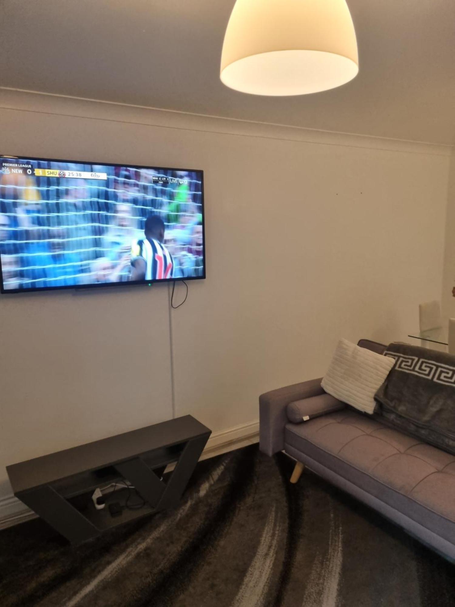 Maidstone Villa 3 Bedroom Free Sports Channels,Parking Sleeps 7 Dış mekan fotoğraf
